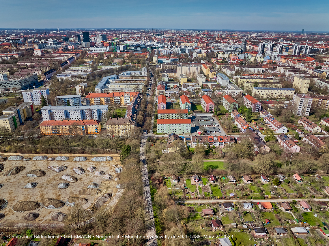 21.03.2023 - Luftbilder von der Baustelle Maikäfersiedlung in Berg am Laim